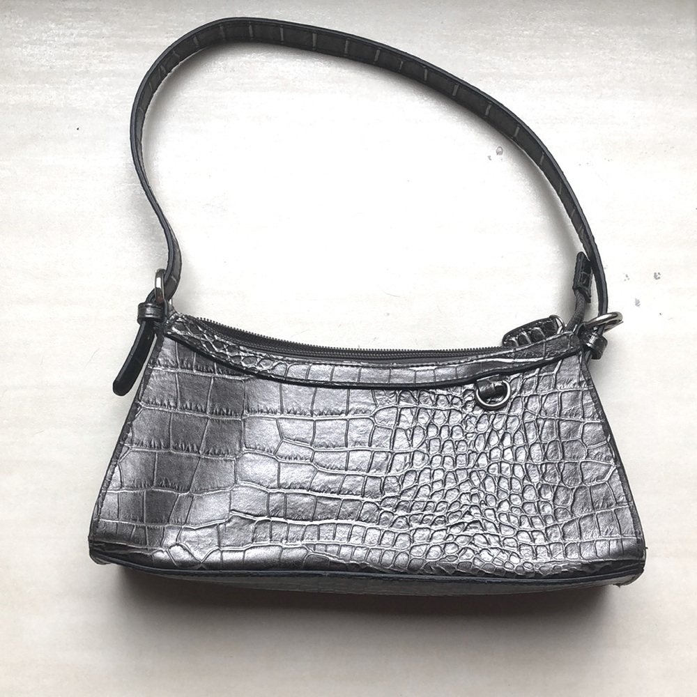 WORTHINGTON BAGUETTE BAG